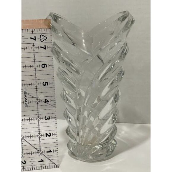 Mikasa Crystal Heart-Shaped Vase 9"‎ - Picture 1 of 16